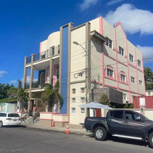 The Colosseum St Kitts, отель в Бастере