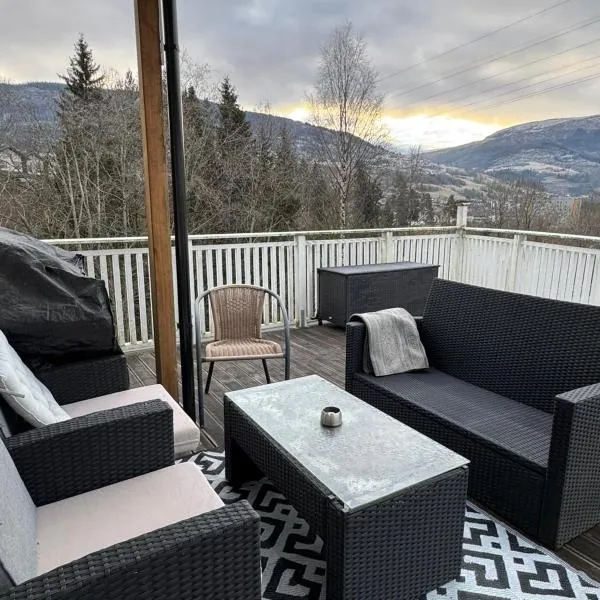 Prime location, 400 m from the town centre, hotel em Vossevangen