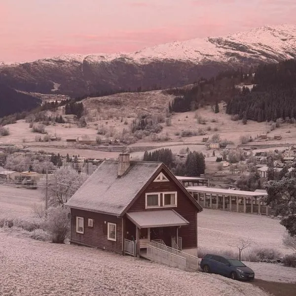 Panoramic mountain views, space for the whole family, hotel i Vossevangen