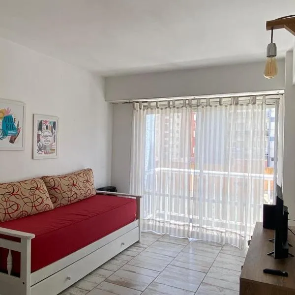 Departamento en Mar del Plata, Zona La Perla, hotel in Mar del Plata