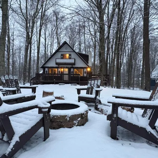 Cabin with Sauna Close to Skiing, hotel em Arrowhead Lake