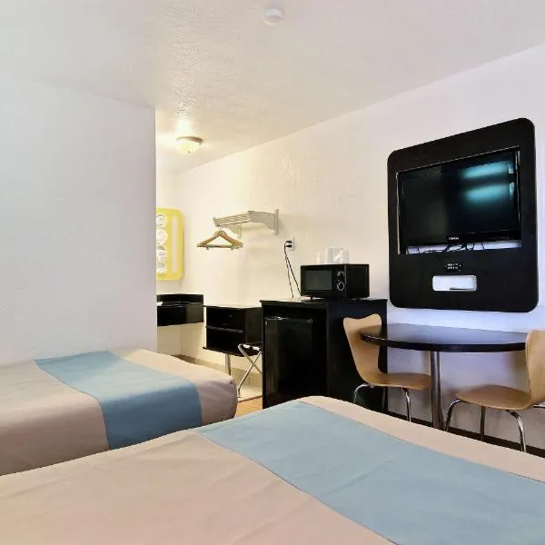 Motel 6-Carlsbad, NM, hotel v destinaci Carlsbad