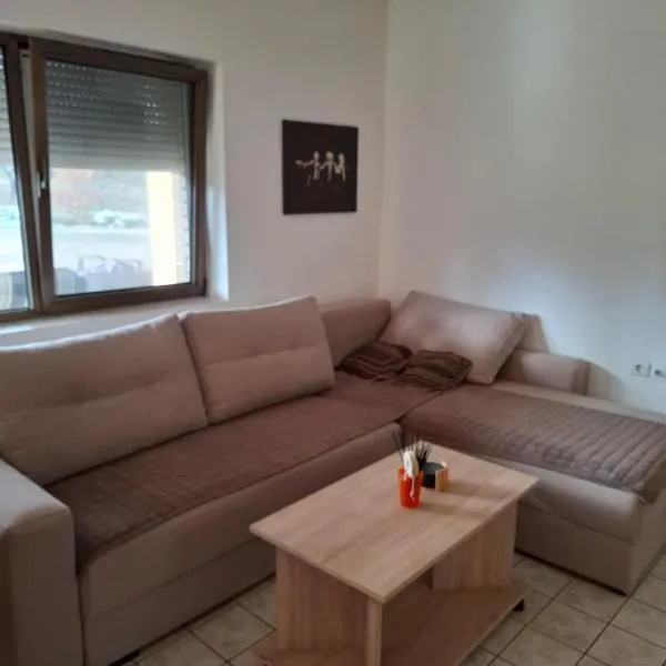 Nature Nest Više Selo,位于Blace的酒店
