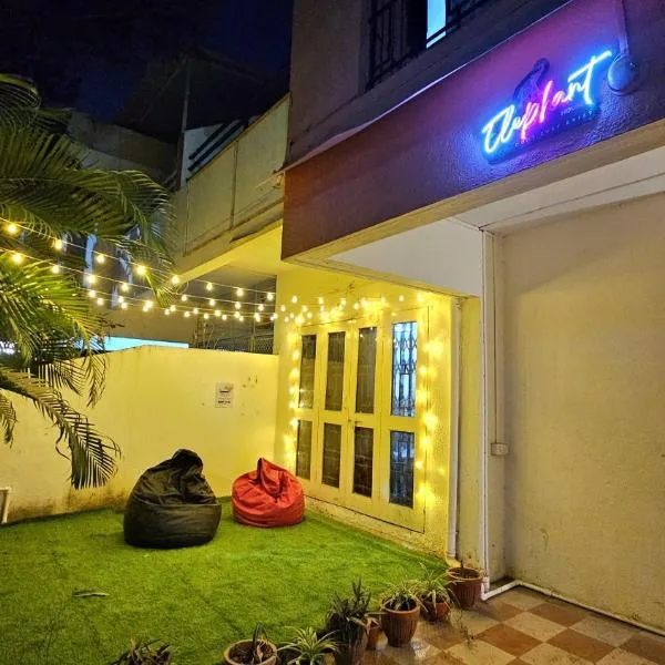 Elephant House Coliving Pune, хотел в Пюн