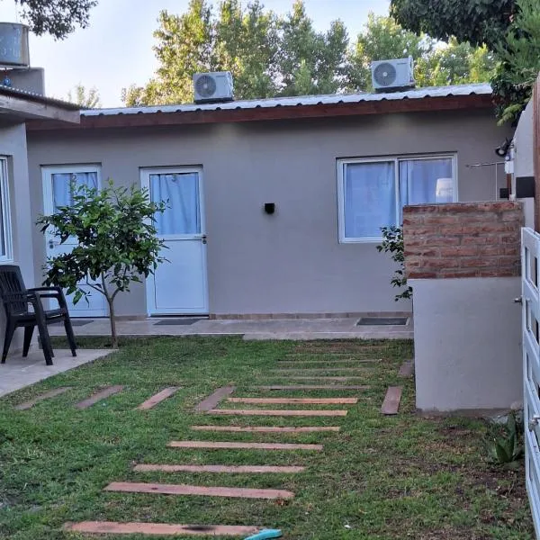 SANTA TERESITA Depto 4 personas Aire acondicionado Wifi TvCable Parrilla, ξενοδοχείο σε Santa Teresita