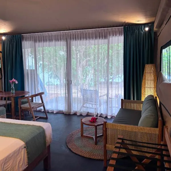 Serenity Sands - Island Glamping, Hotel in Mamanuca Islands