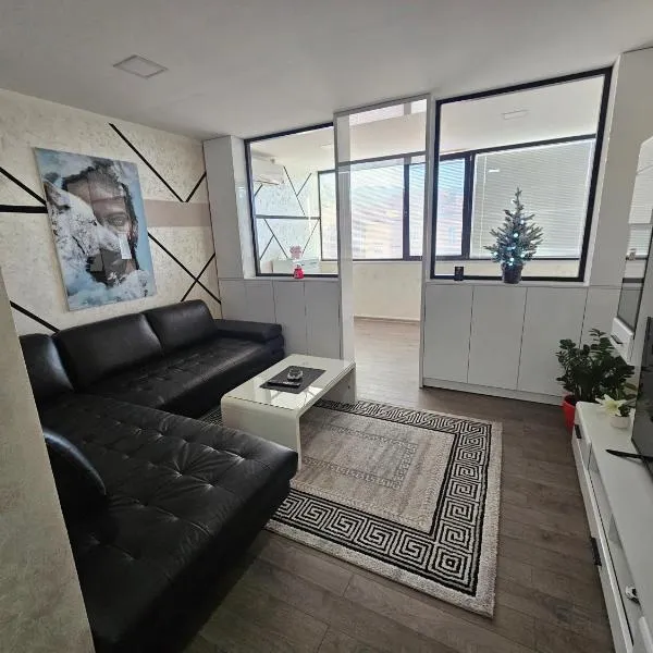 Ninche's Penthouse, khách sạn ở Pljevlja