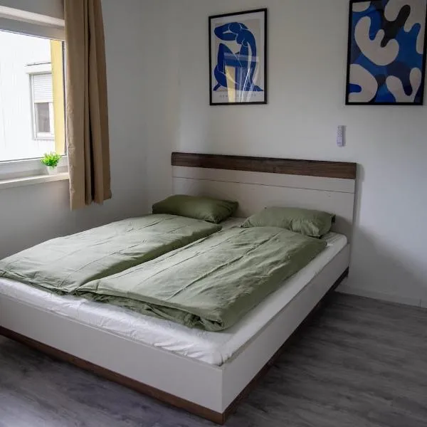 Cozy Vienna Studio Close to Metro and 10 Minutes to City Center, Hotel in Wien