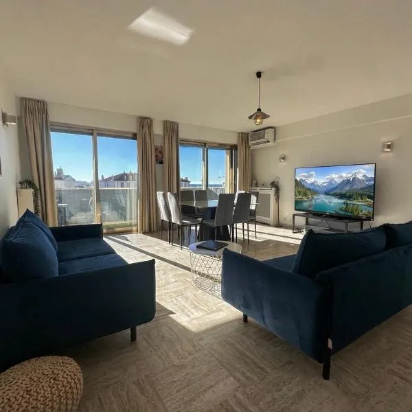 Central -300m Palais- Seaview-A/C-WIFI-spacieux, hotel u Cannesu