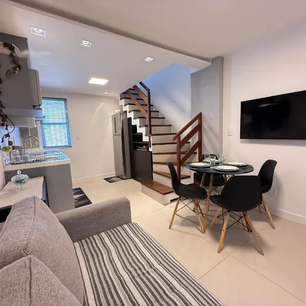 Triplex Luxo com Churrasqueira na Rua das Pedras, hotel a Búzios