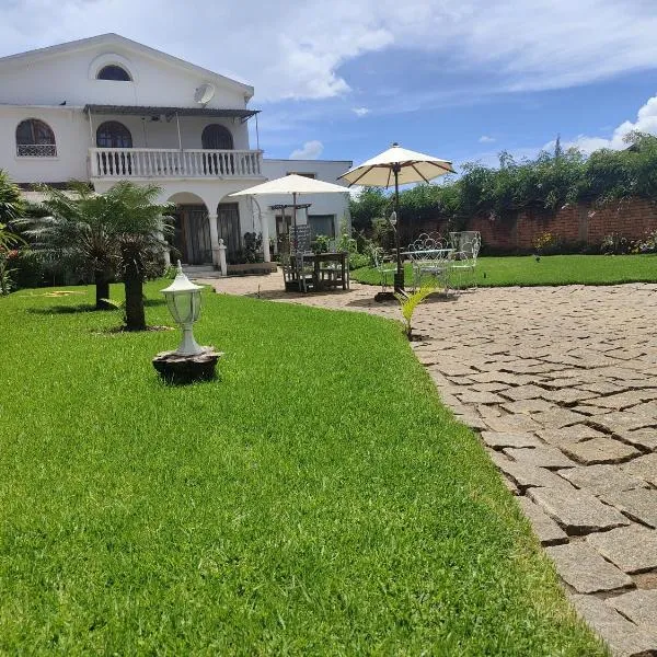 Faly madatour GH โรงแรมในอันต์ซิราเบ