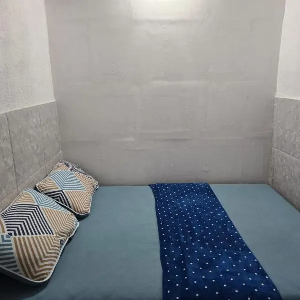 Quarto individual ou casal próximo a rodoviária e aeroporto, khách sạn ở São Luís