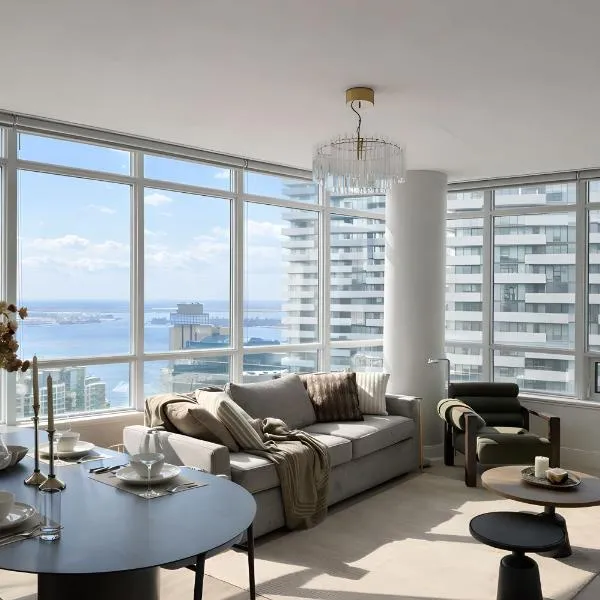 टोरंटो में, होटल Luxury 40th-Floor Lakeview 2BR with PATH & Union Access