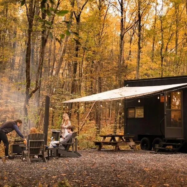 Postcard Cabins Machimoodus, Outdoor Collection by Marriott Bonvoy, hotel i Moodus