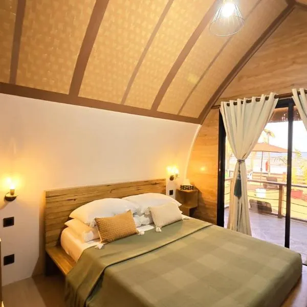 Kubotique Beachfront Staycation, hotel en El Nido