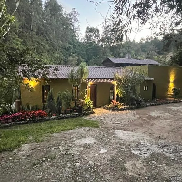 Arroyo Frío River Lodge, hótel í Arroyo Frío