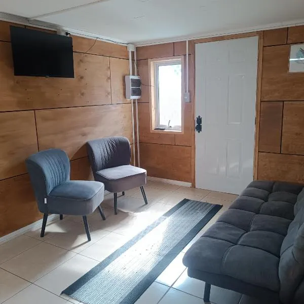 Cabaña Renacer a 10 min del aeropuerto, hotel i Puerto Montt