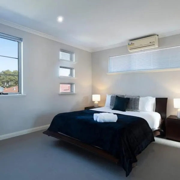 30 Modern & Quiet Retreat -Walk to Dining & Shops – hotel w mieście Perth