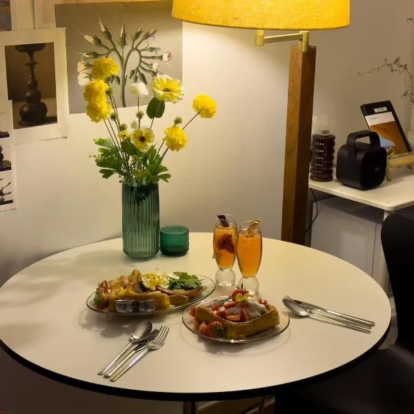 시와 스테이 연남점 - Siwa Stay Hongik Station 5min away, hotel in Seoul