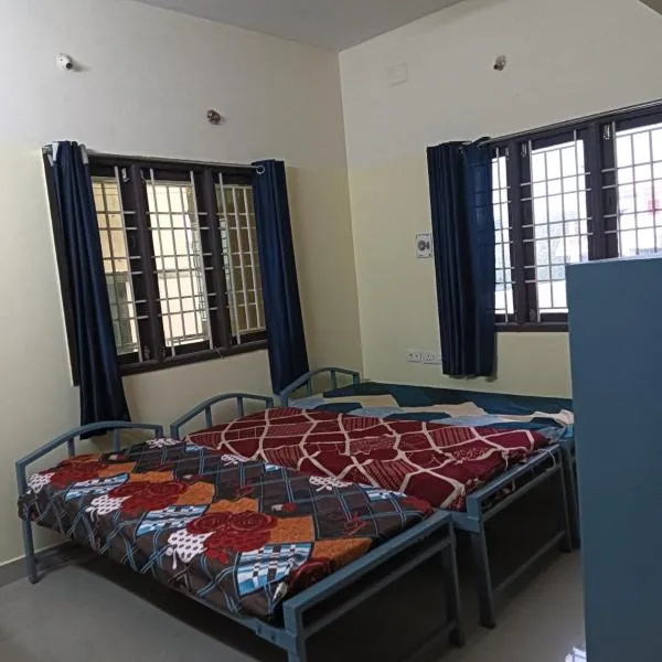 4Seasons mens Hostel, hotel i Chennai