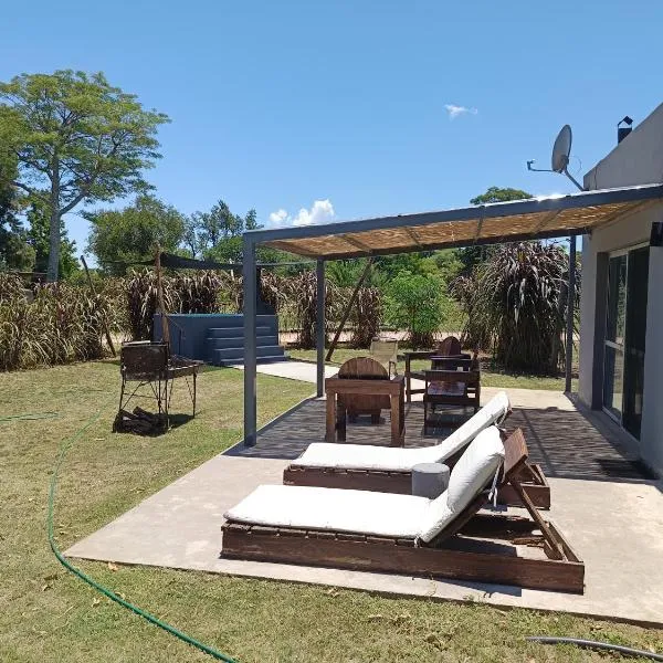 Retiro San Francisco 2 hasta 6 huespedes -Pais Uruguay, hotel in Paysandú