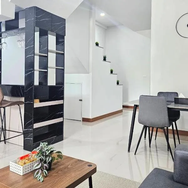 Hatyai Luxe Stay, hotel in Hat Yai