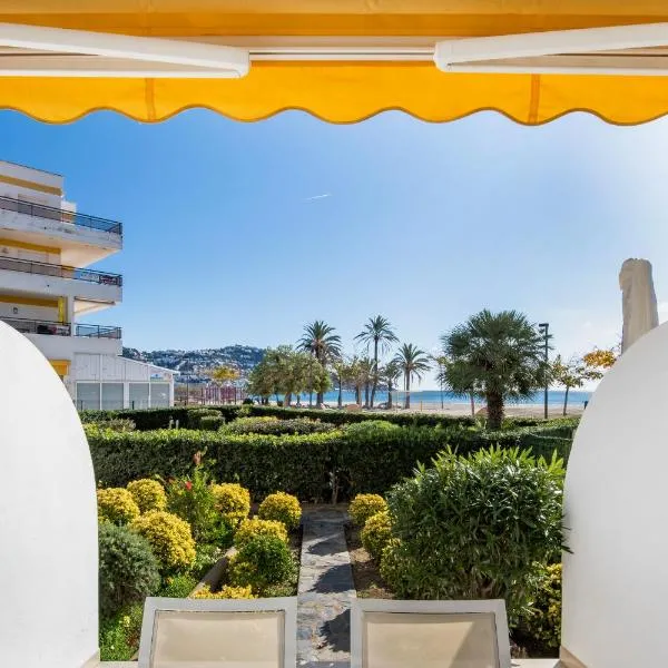 Apartamento a pie de playa, climatizado y parking – hotel w mieście Roses