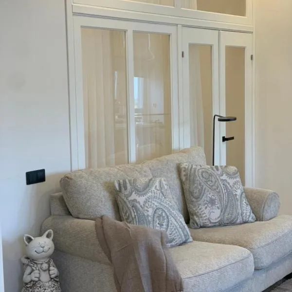 Sunny Central Apartment on Central Square, hotel v destinácii Daugavpils