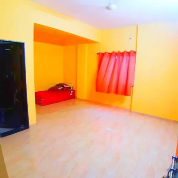 Shri Hari Krupa Bhakta Nivas, hotel em Jejūri