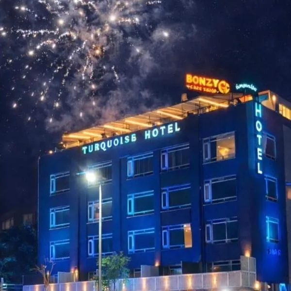 Turquoise Pyramids & Grand Egyptian museum view Hotel, hotel v Káhiře