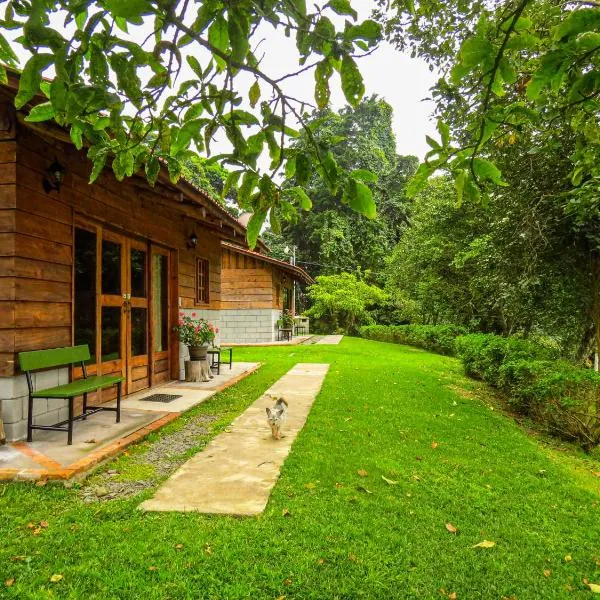 Rancho Amalia, hotel i Naranjo