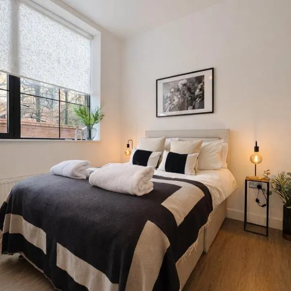 Chester's - Central Chester Stays - 2 Cuppin Street - 2 Minute Walk From Shops, hotel in Chester