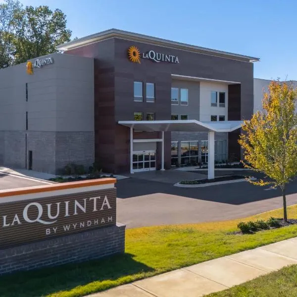 La Quinta Inn & Suites by Wyndham Olive Branch, готель у місті Олів-Бранч