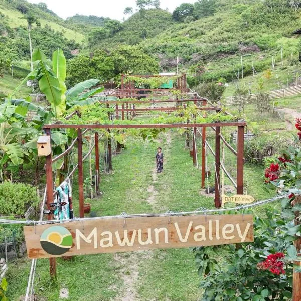 Mawun Valley Farmstays, hotel en Mangkung
