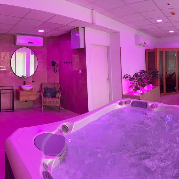 Plaza Hotel Gyula, отель в Дьюле