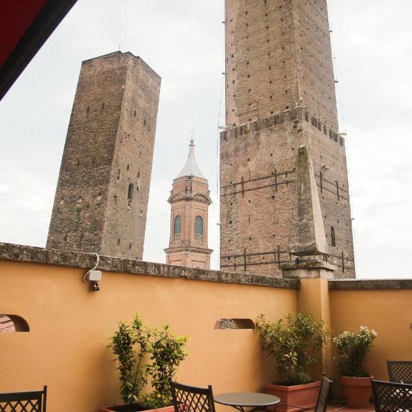 Albergo Garisenda con terrazza panoramica sulle Due Torri, Bolonia