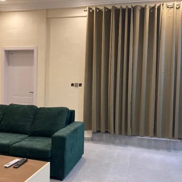 Serene 1 bedroom apartment Near Beach, Wi-Fi, Netflix, Hotel in Accra