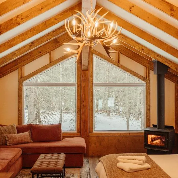 Sundance By Basecamp, hotel din Kananaskis Village