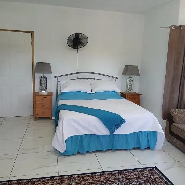 Cambridge Heights Guest House, hotel u gradu 'Port Maria'