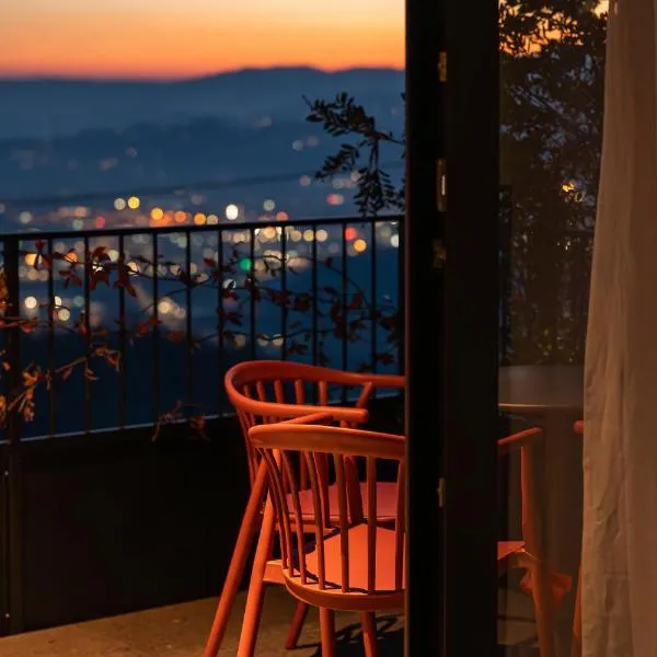 El Cielo - Rooms with Panoramic View & El Carnicero Restaurant, hotel v destinaci Cornedo Vicentino
