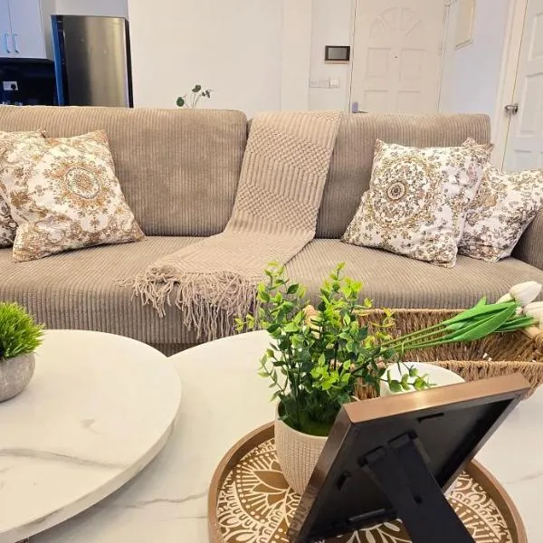 Nala Host- 3BR Apartment Cozy stay, hotel em Malé