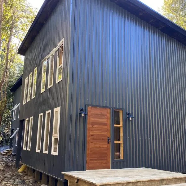 Hotel Río Puelo, hotel di Puelo