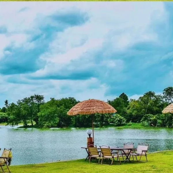 Baanrimnam Resort Lopburi, hotel a Chai Badan