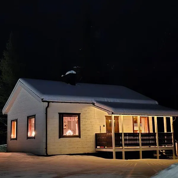 Stuga in Auktsjaur, hotel in Auktsjaur