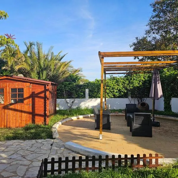 Blife Sunya private rooms near airport and nature, хотел в Фаро