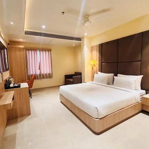Hotel The Elite, hotel em Jabalpur