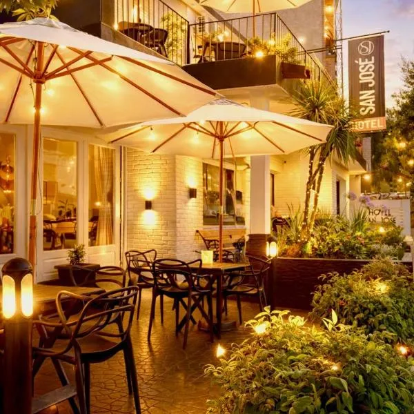Hotel Centro SJ, hotel v mestu Villa Carlos Paz