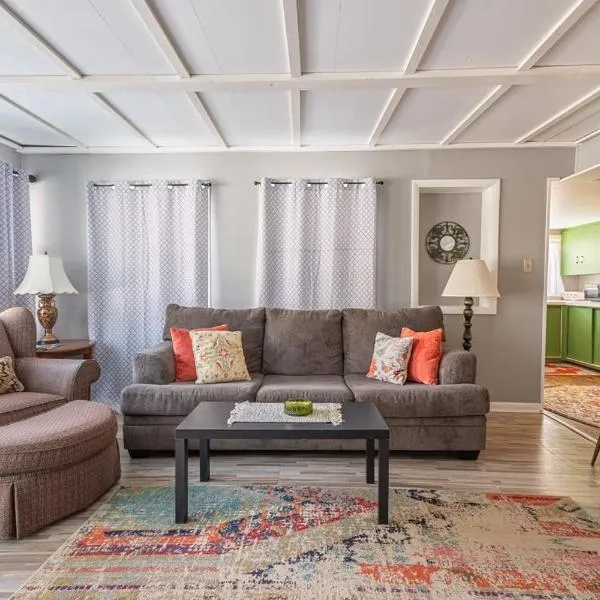 Viesnīca Rustic 2 Bedroom Boho Apartment pilsētā Laramija