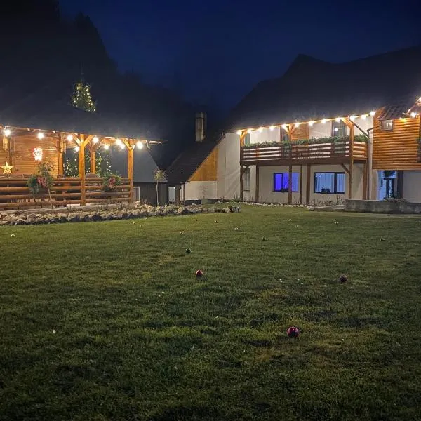 Pensiunea Casa Pancu, отель в городе Чахлэу