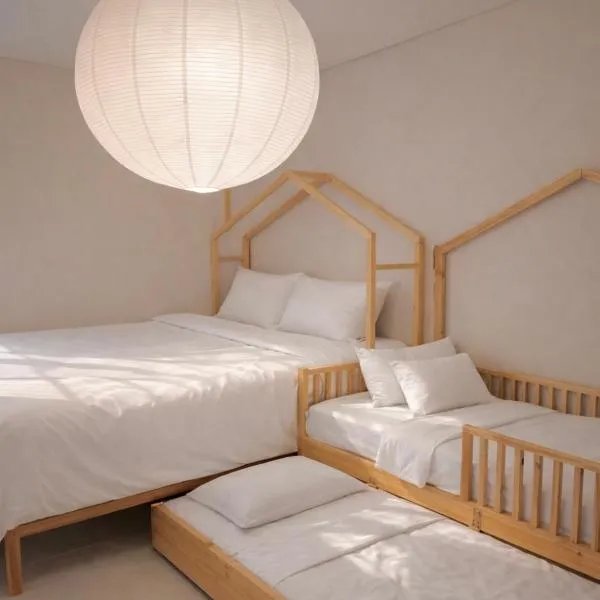 Madison Park Apartment CHILL by Host Jess, hotel u gradu Džakarta